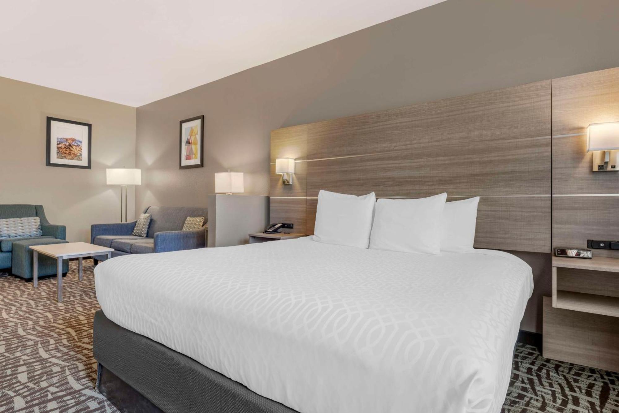 Western Elsinore Inn&suites Lake Elsinore