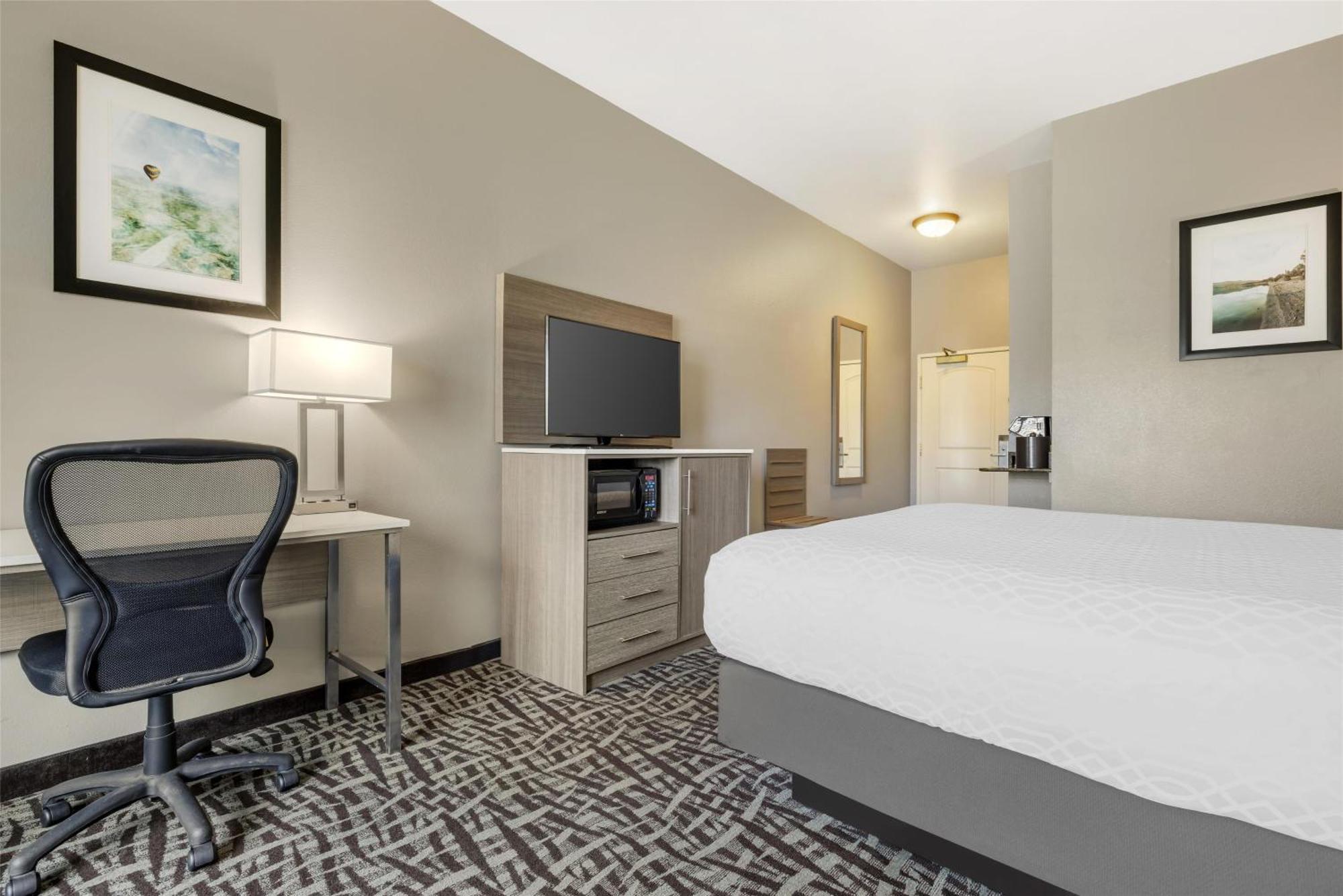 Western Elsinore Inn&suites Hotel 3*
