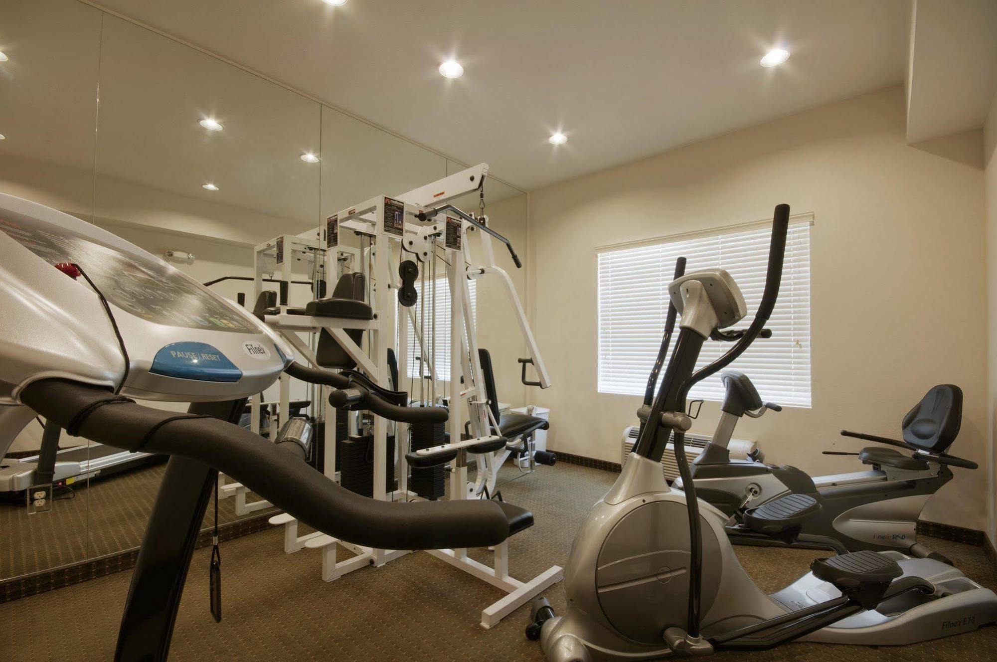 Western Elsinore Inn&suites 3*