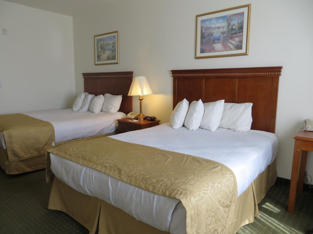 Western Elsinore Inn&suites 3*